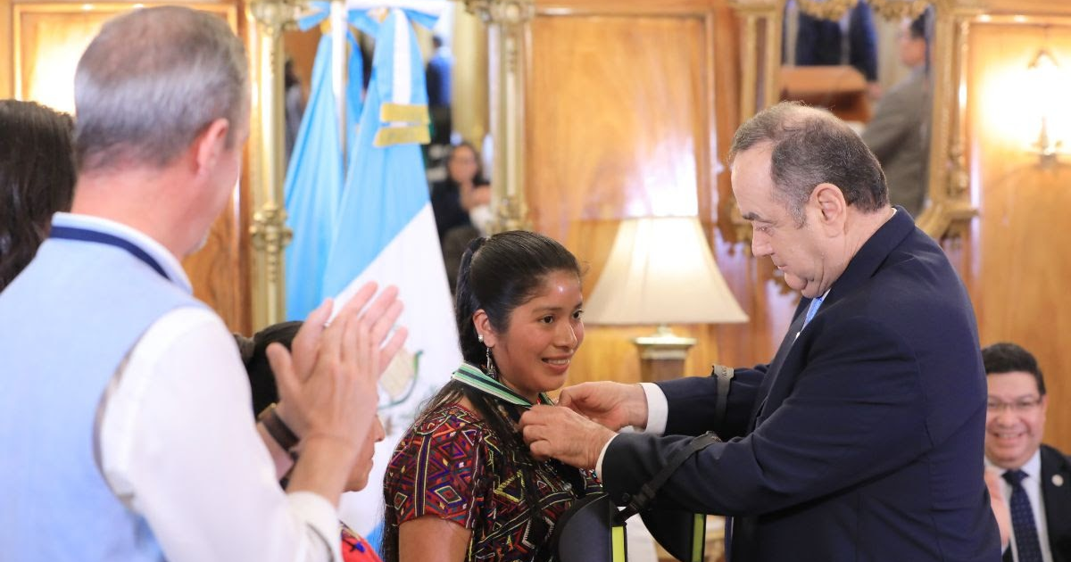 Rajasthan-based Barefoot College International gets 2022 Presidential Environmental Medal by the President of the Republic of Guatemala